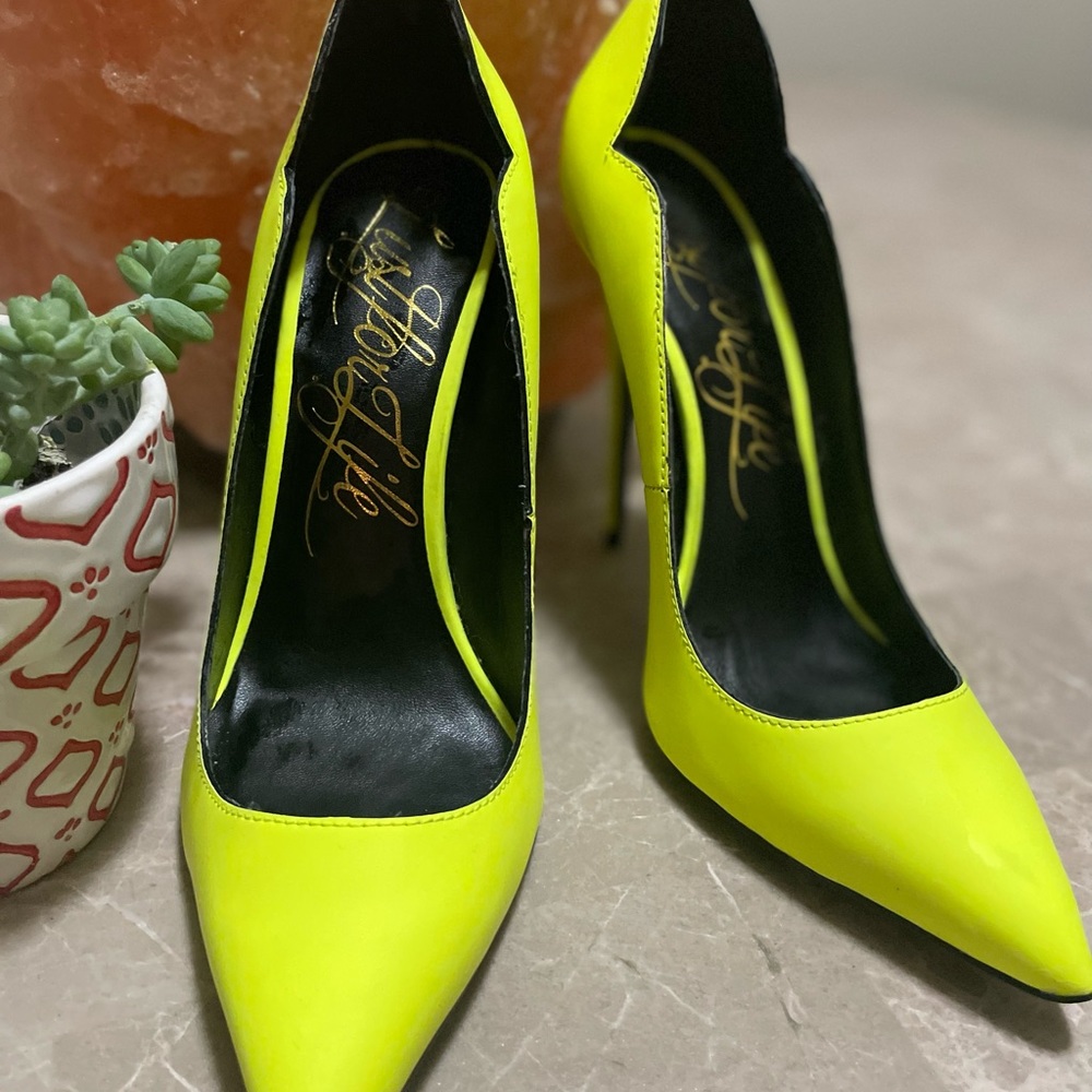 Lust For Like Neon Yellow heels - Picture 6 of 7